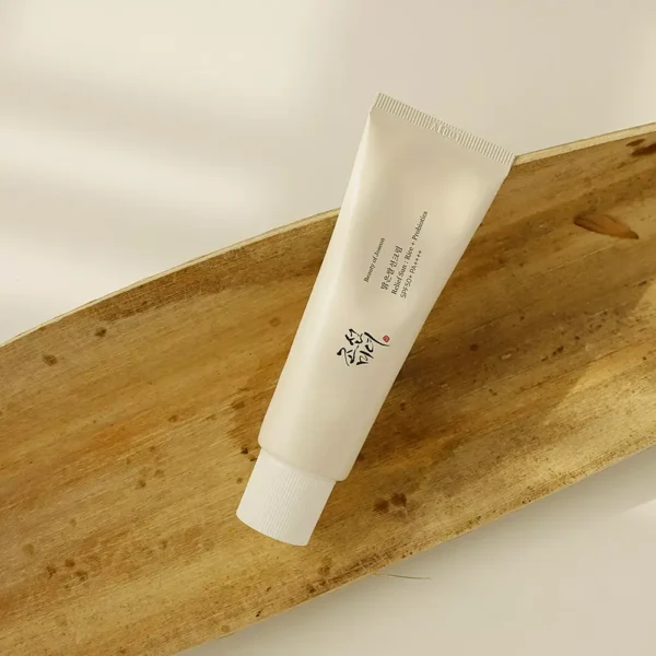 Relief Sun: Rice + Probiotics SPF50 de chez Beauty of Joseon - Photo présentation sur bambou